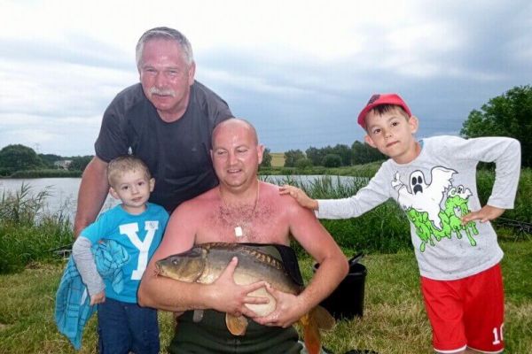 12-rodzinne-zawody-karpiowe23-201653EA84F2-BB77-19F6-8D23-B41578845BA0.jpg